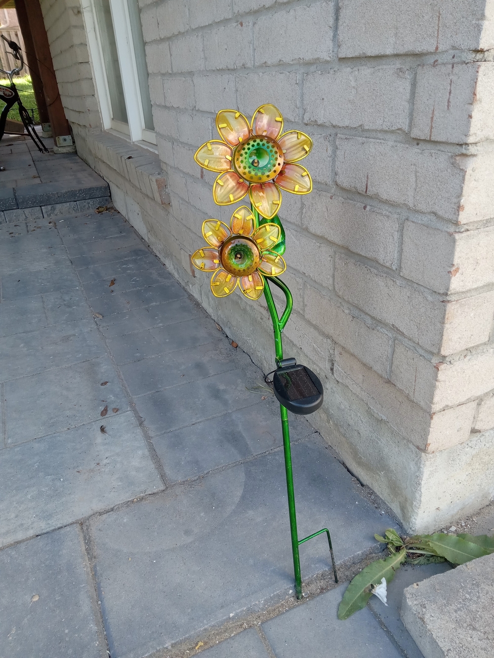 Yellow Glass Sunflower Solar Garden Stake - Brand